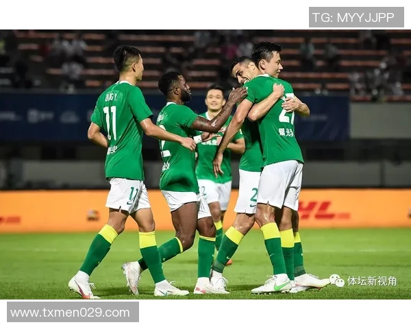 武汉足球队以85分领跑世锦赛积分榜展现强劲实力 武汉足球队以85分领跑世锦赛积分榜展现强劲实力